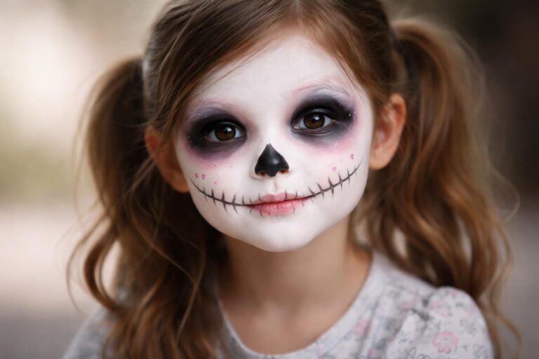 Maquillage squelette fillette : astuces simples pour un look effrayant et adorable